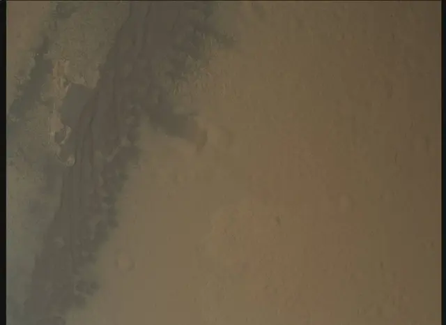 Sol 0: Mars Descent Imager (MARDI)