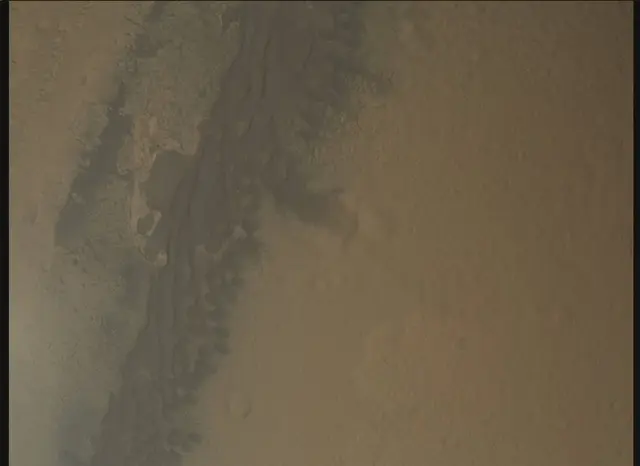 Sol 0: Mars Descent Imager (MARDI)