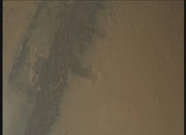 Sol 0: Mars Descent Imager (MARDI)