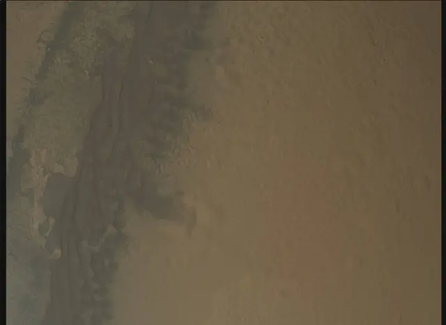 Sol 0: Mars Descent Imager (MARDI)