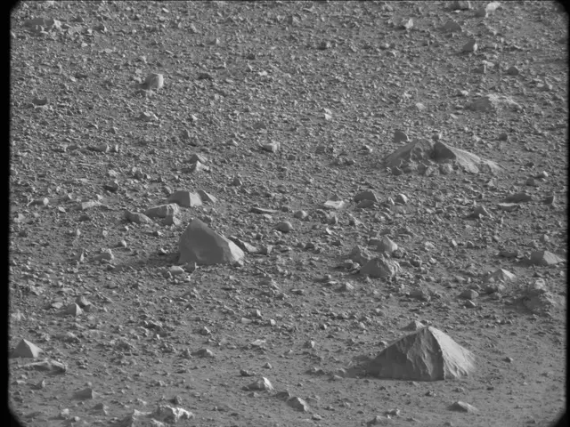 Sol 17: Mast Camera (Mastcam)