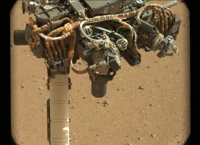 Sol 33: Mast Camera (Mastcam)