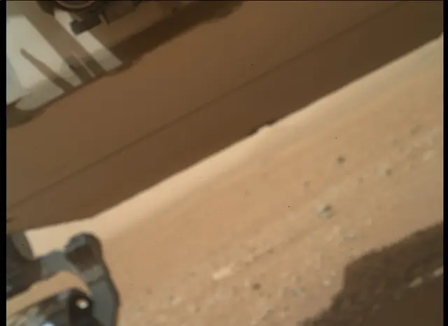 Sol 34: Mars Hand Lens Imager (MAHLI)