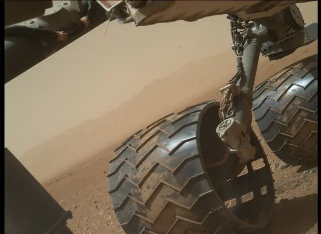 Sol 34: Mars Hand Lens Imager (MAHLI)