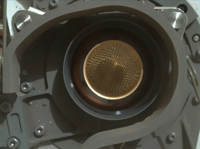 Sol 36: Mars Hand Lens Imager (MAHLI)