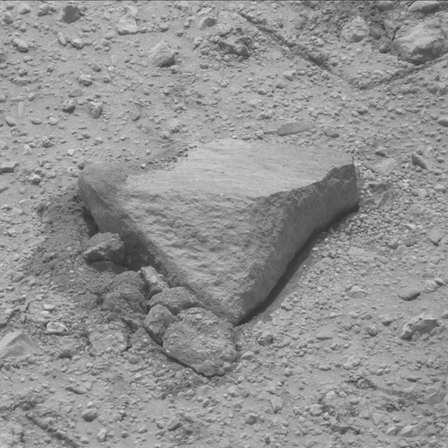 Sol 37: Mast Camera (Mastcam)