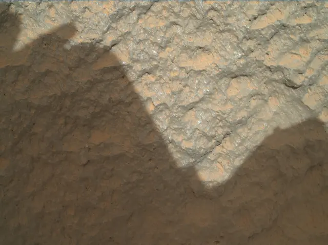 Sol 46: Mars Hand Lens Imager (MAHLI)