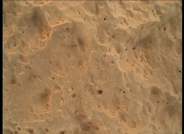 Sol 46: Mars Hand Lens Imager (MAHLI)