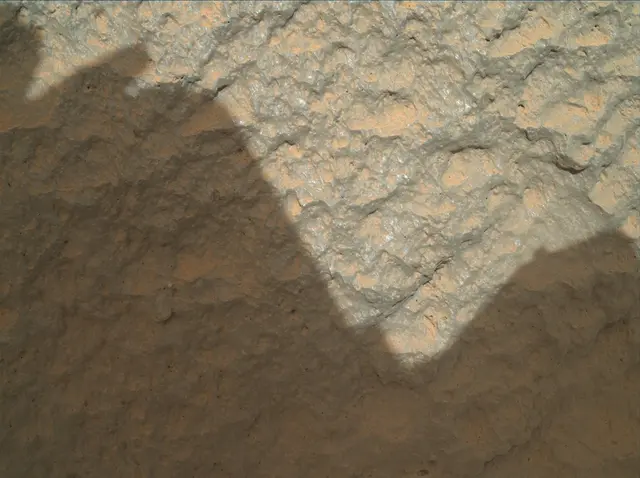 Sol 46: Mars Hand Lens Imager (MAHLI)