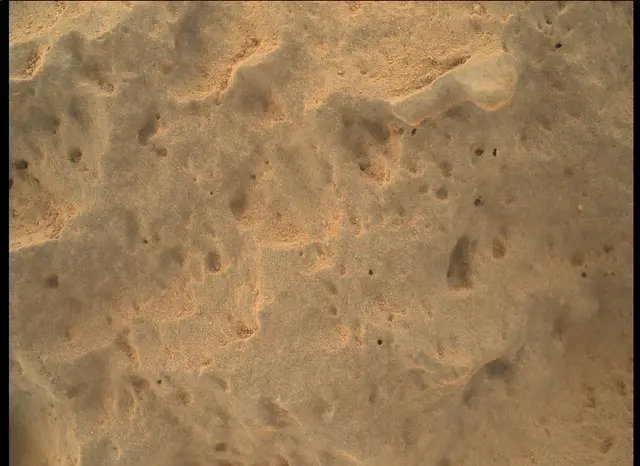 Sol 47: Mars Hand Lens Imager (MAHLI)