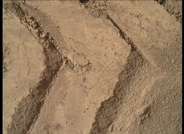 Sol 58: Mars Hand Lens Imager (MAHLI)