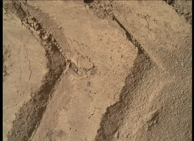 Sol 58: Mars Hand Lens Imager (MAHLI)