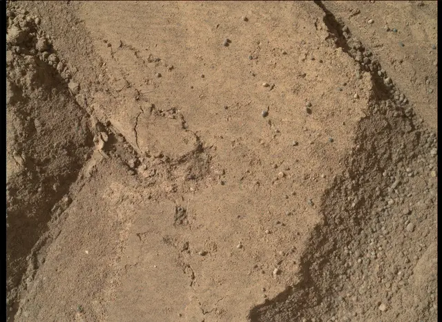 Sol 58: Mars Hand Lens Imager (MAHLI)