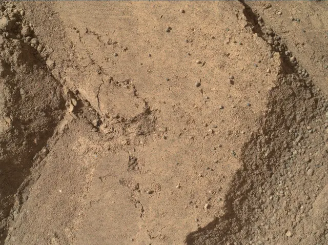 Sol 58: Mars Hand Lens Imager (MAHLI)