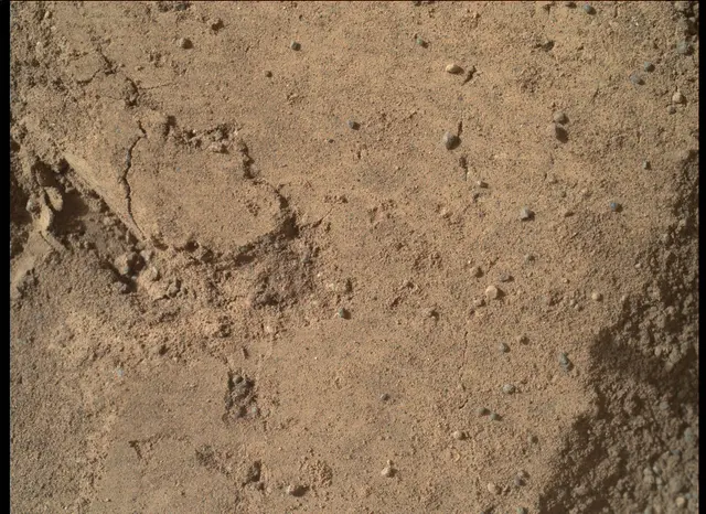 Sol 58: Mars Hand Lens Imager (MAHLI)