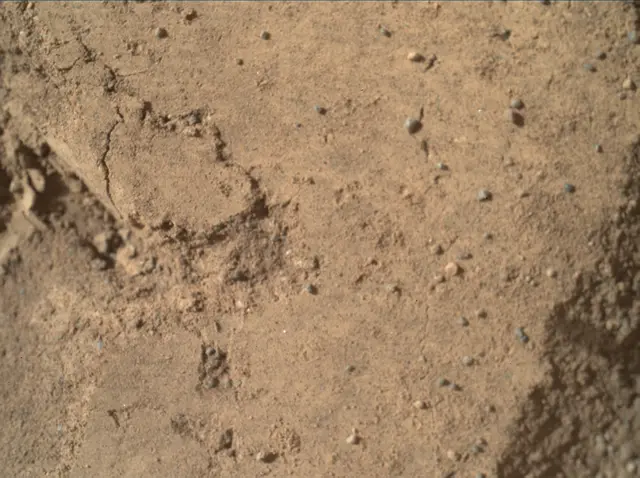 Sol 58: Mars Hand Lens Imager (MAHLI)