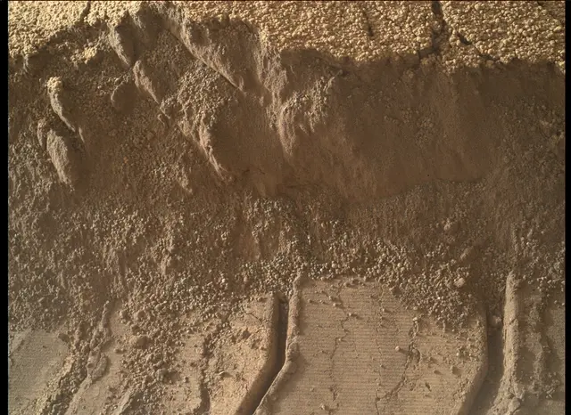 Sol 58: Mars Hand Lens Imager (MAHLI)