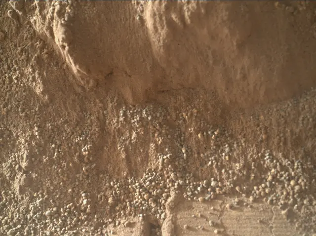 Sol 58: Mars Hand Lens Imager (MAHLI)