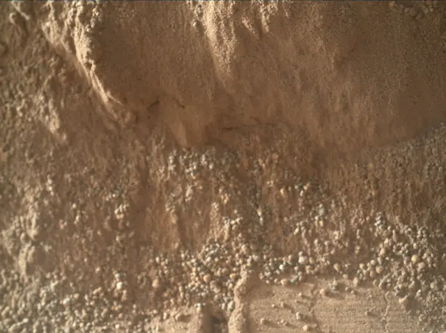 Sol 58: Mars Hand Lens Imager (MAHLI)