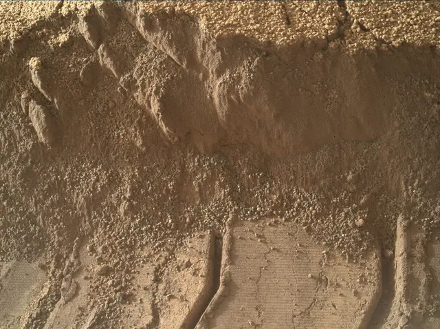 Sol 58: Mars Hand Lens Imager (MAHLI)