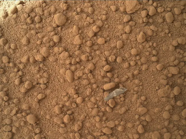Sol 65: Mars Hand Lens Imager (MAHLI)