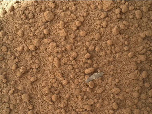 Sol 65: Mars Hand Lens Imager (MAHLI)