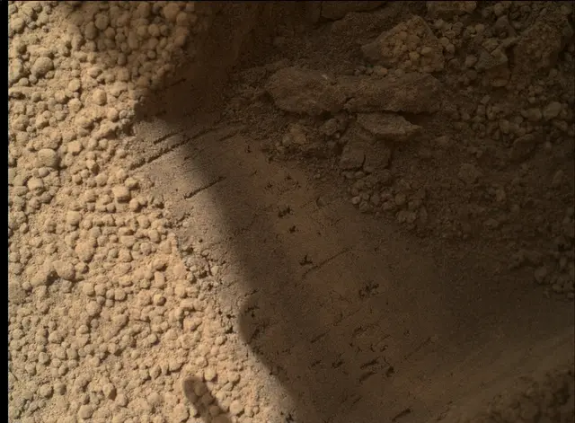 Sol 66: Mars Hand Lens Imager (MAHLI)