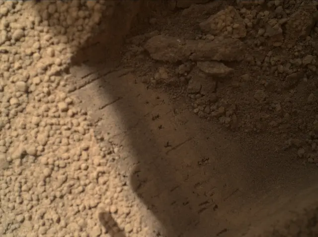 Sol 66: Mars Hand Lens Imager (MAHLI)