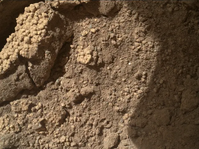 Sol 67: Mars Hand Lens Imager (MAHLI)