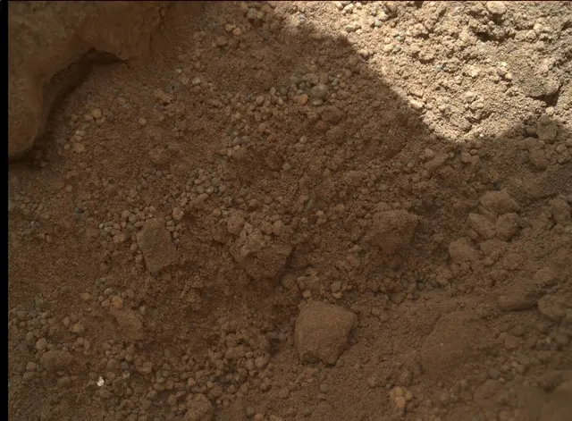 Sol 67: Mars Hand Lens Imager (MAHLI)