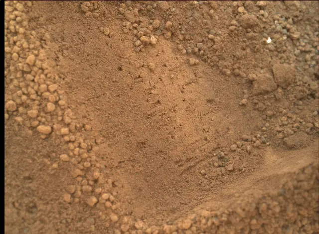 Sol 67: Mars Hand Lens Imager (MAHLI)