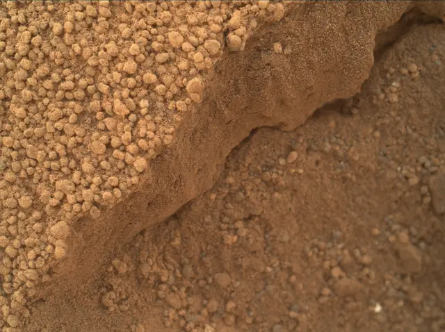 Sol 67: Mars Hand Lens Imager (MAHLI)