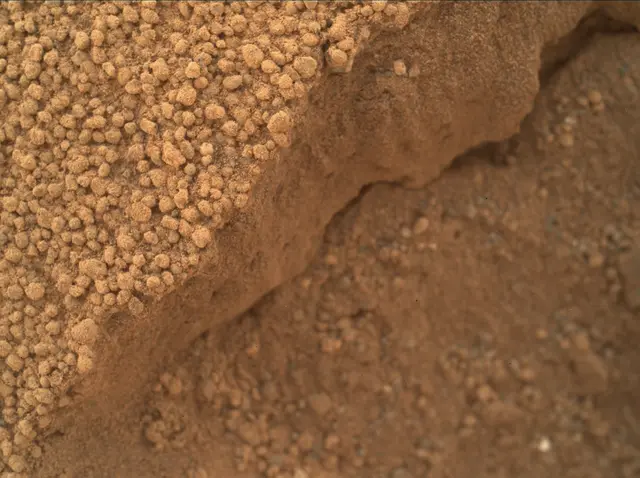 Sol 67: Mars Hand Lens Imager (MAHLI)