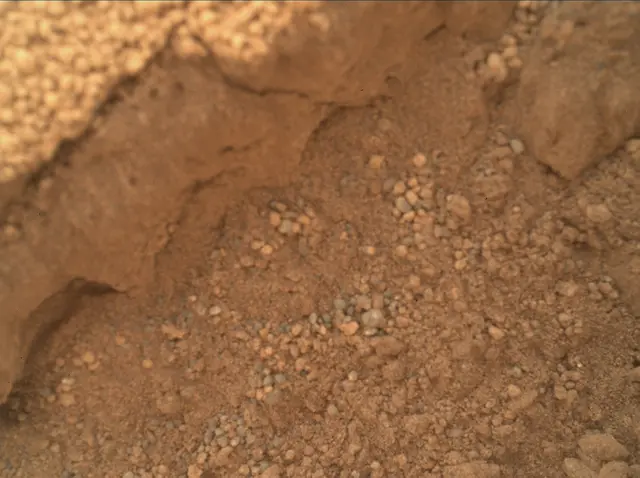 Sol 67: Mars Hand Lens Imager (MAHLI)