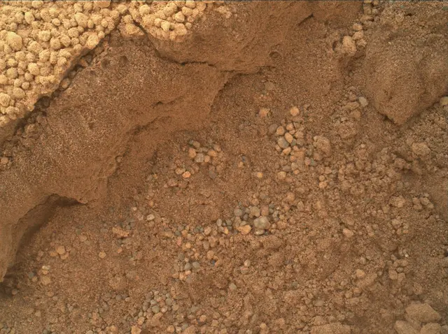 Sol 67: Mars Hand Lens Imager (MAHLI)