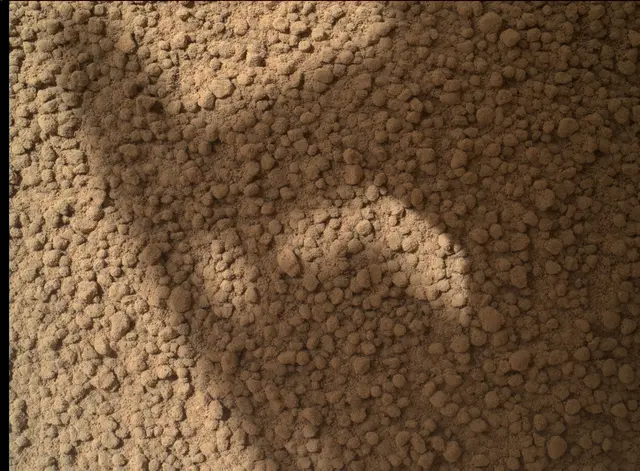 Sol 69: Mars Hand Lens Imager (MAHLI)