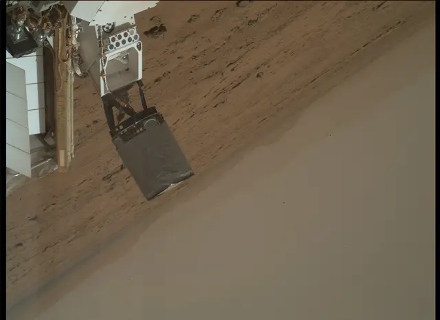 Sol 84: Mars Hand Lens Imager (MAHLI)