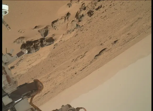 Sol 84: Mars Hand Lens Imager (MAHLI)