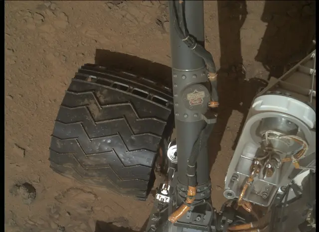 Sol 84: Mars Hand Lens Imager (MAHLI)