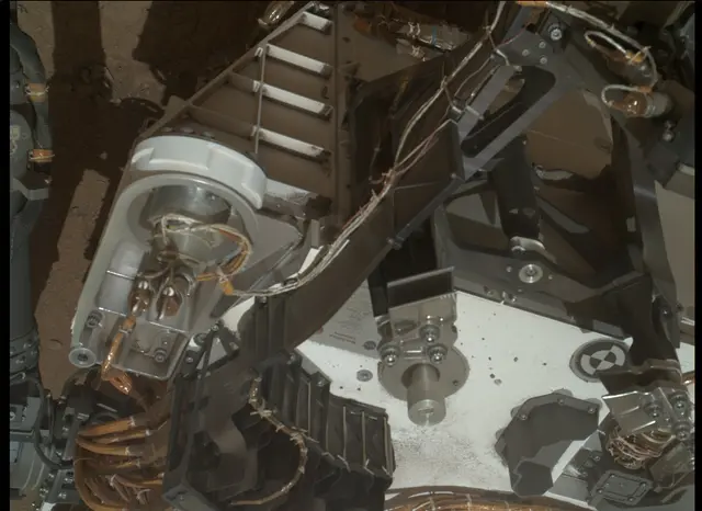 Sol 84: Mars Hand Lens Imager (MAHLI)