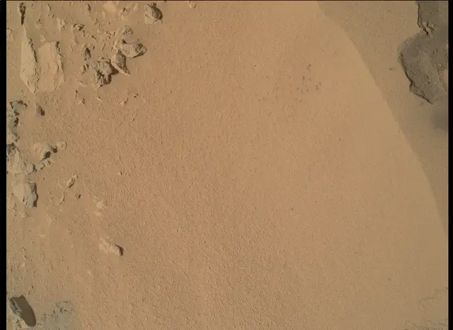 Sol 84: Mars Hand Lens Imager (MAHLI)