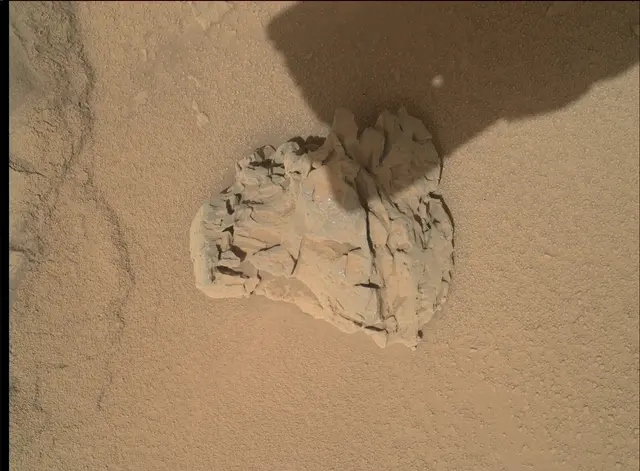 Sol 84: Mars Hand Lens Imager (MAHLI)