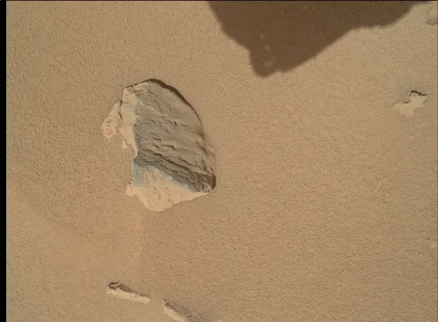 Sol 84: Mars Hand Lens Imager (MAHLI)