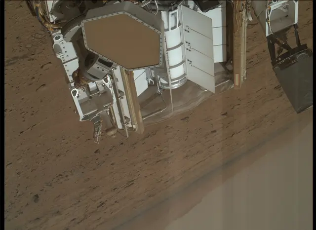 Sol 85: Mars Hand Lens Imager (MAHLI)