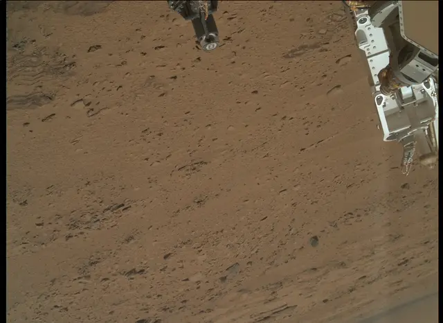 Sol 85: Mars Hand Lens Imager (MAHLI)