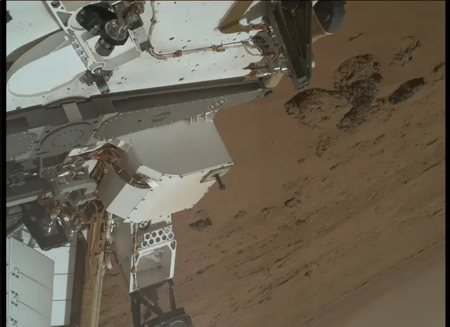 Sol 85: Mars Hand Lens Imager (MAHLI)