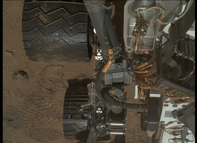 Sol 85: Mars Hand Lens Imager (MAHLI)