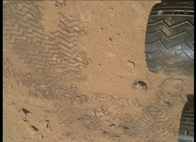 Sol 85: Mars Hand Lens Imager (MAHLI)