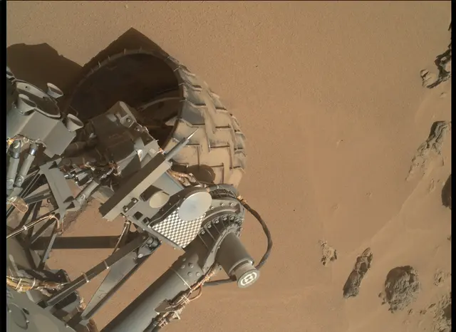 Sol 85: Mars Hand Lens Imager (MAHLI)