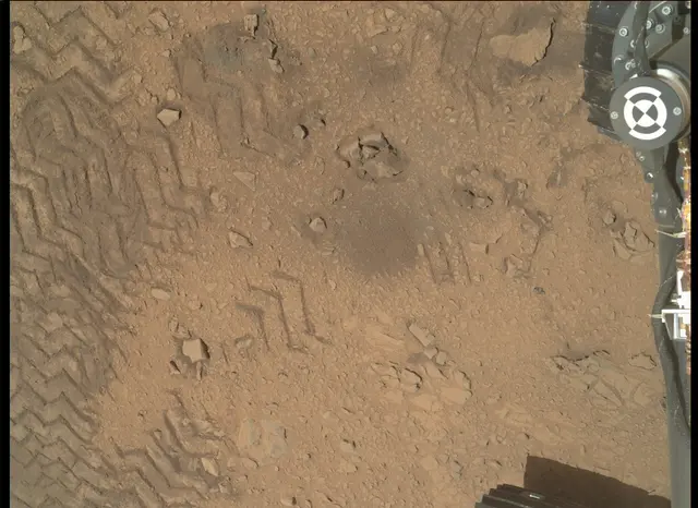 Sol 85: Mars Hand Lens Imager (MAHLI)